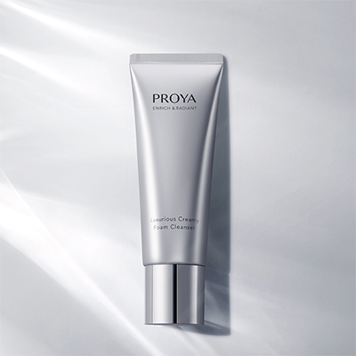 国际人臻妍焕采奢养洁颜霜